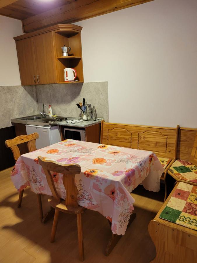 Mohas Vendeghaz Koszeg Mohas Ut 107 Hotel Luaran gambar