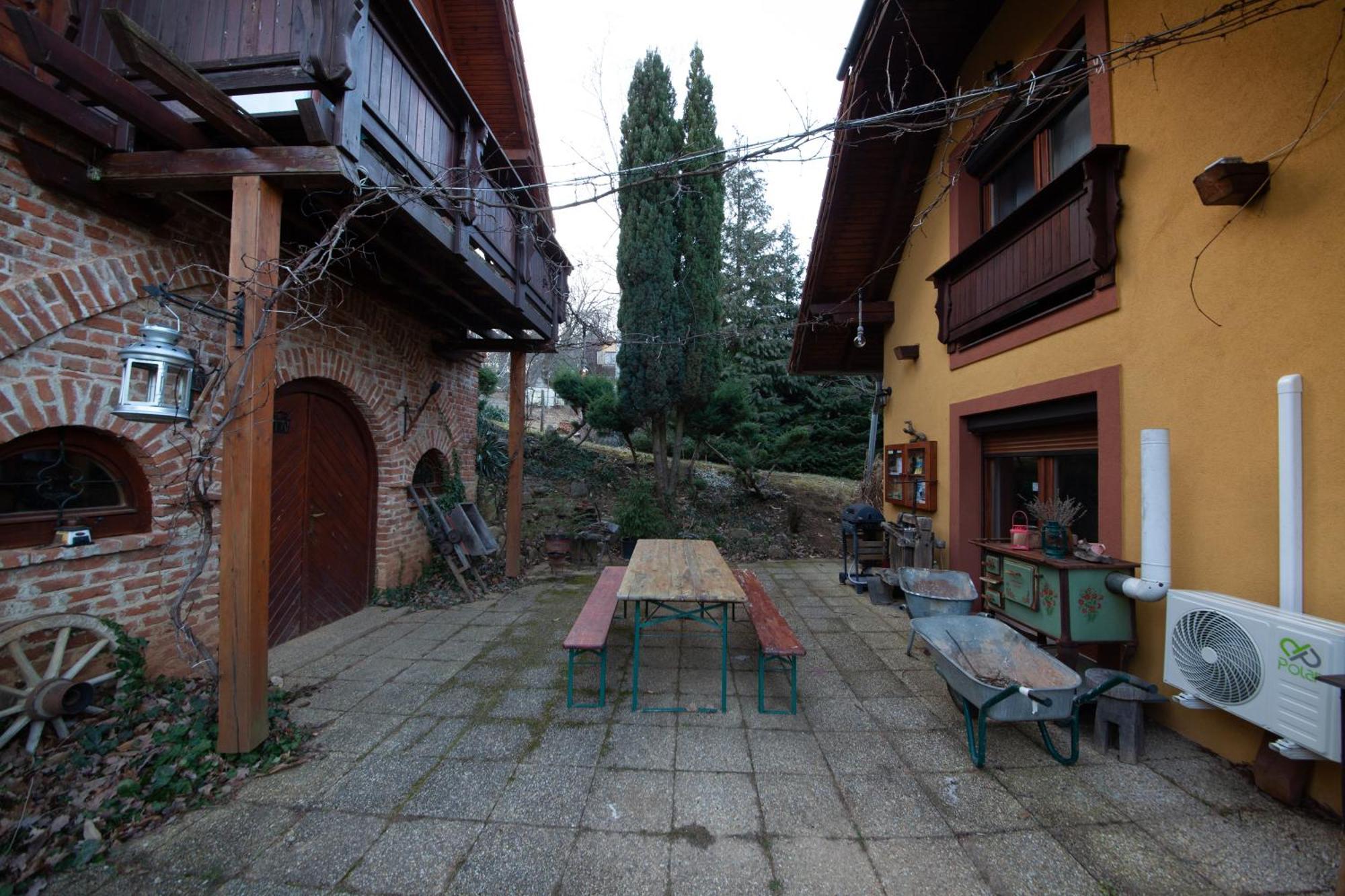 Mohas Vendeghaz Koszeg Mohas Ut 107 Hotel Luaran gambar